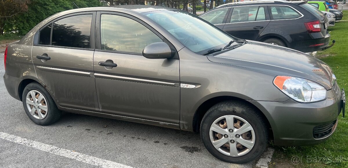 Hyundai Accent 2009 - 4