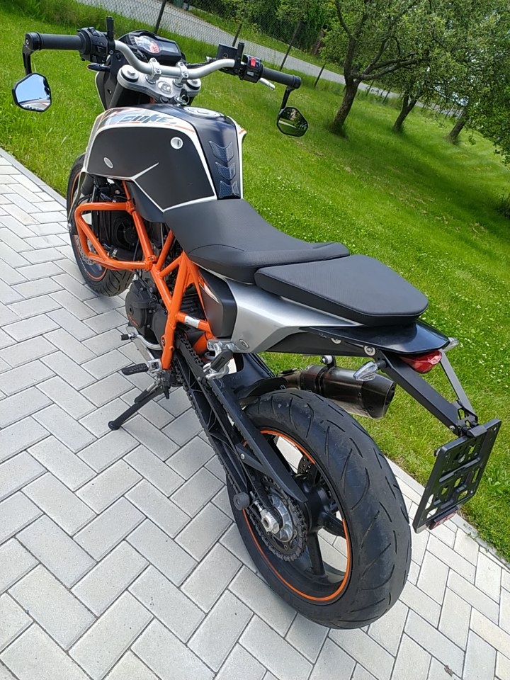 KTM Duke 690 Akrapovič - 4