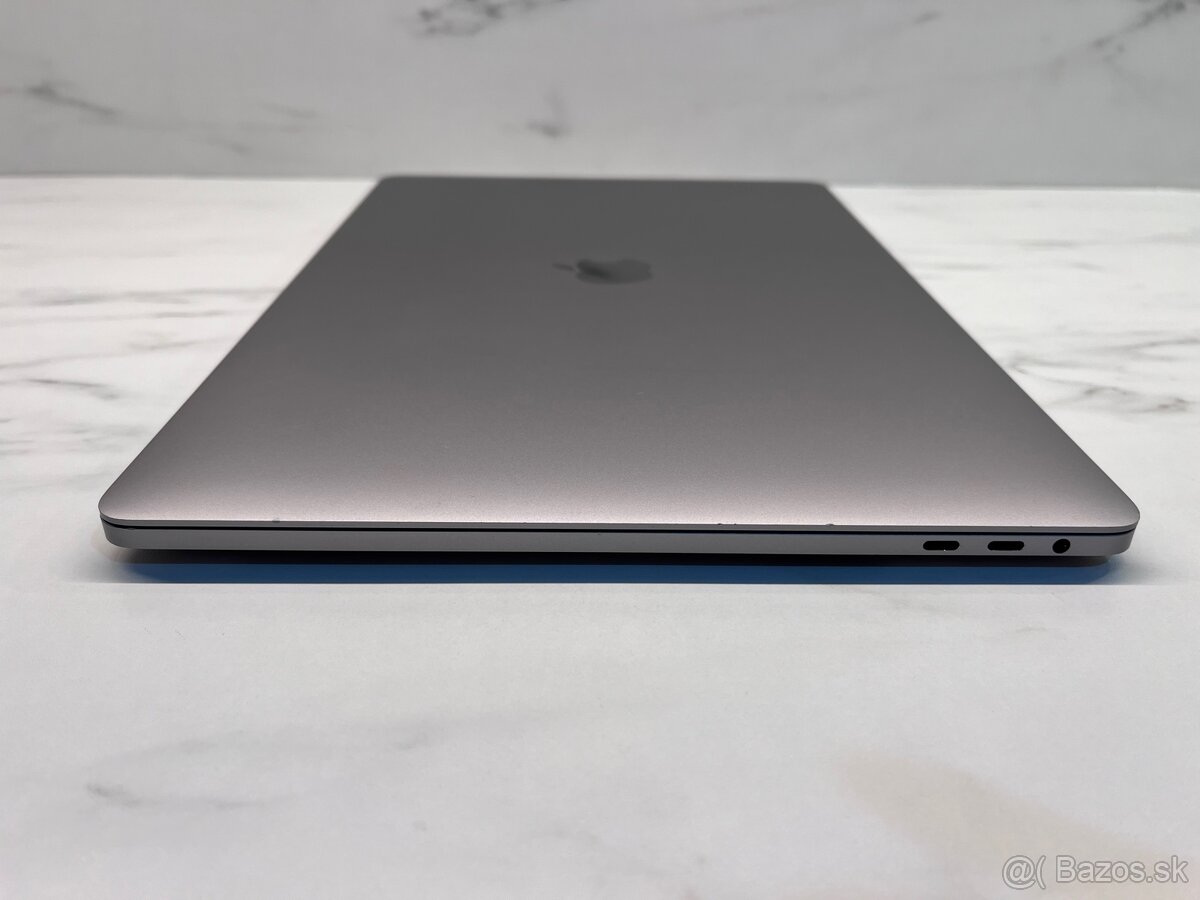 MacBook Pro 15" - 4