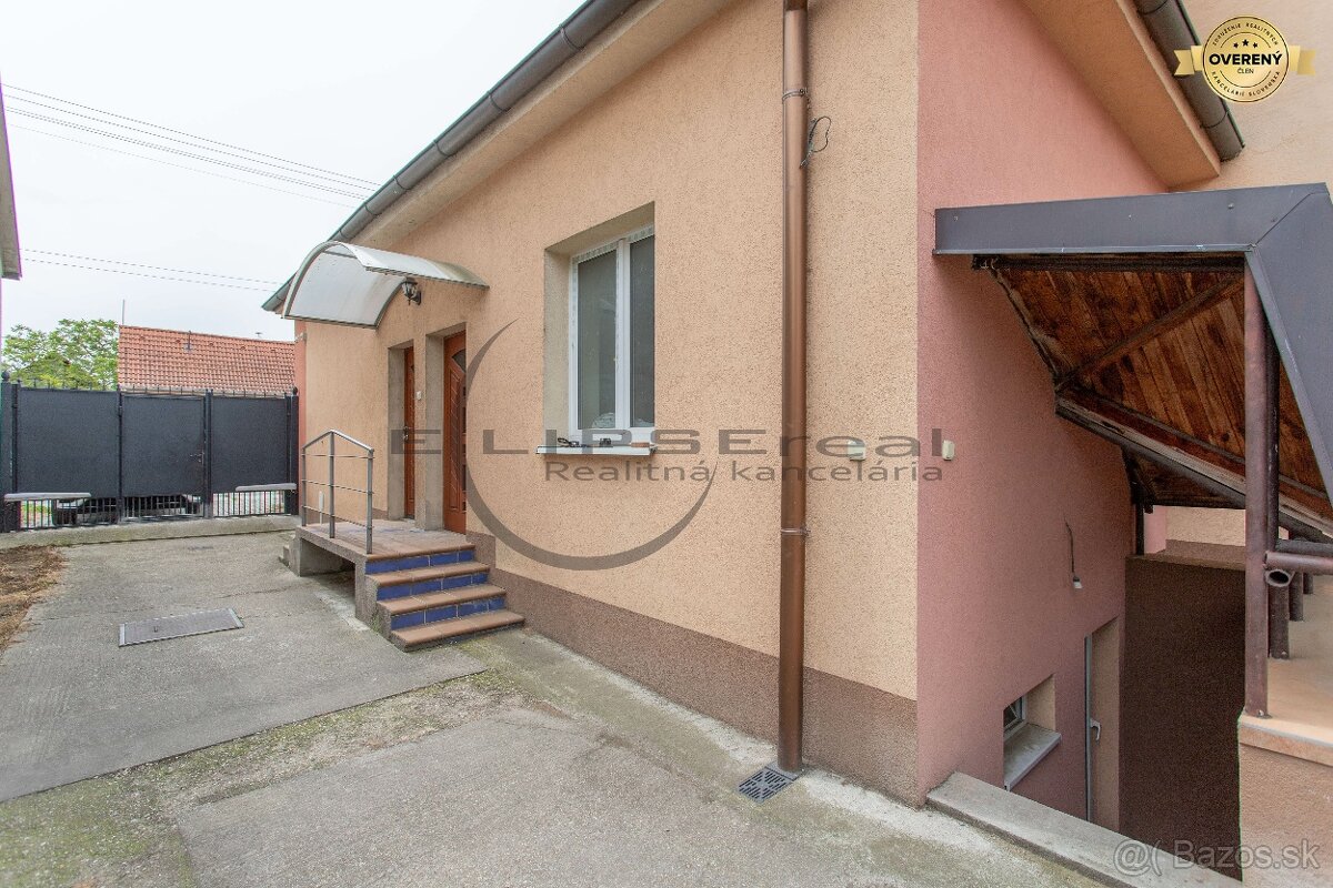 NA PREDAJ dva rodinné domy s tromi byt. jednotkami v Stupave - 4