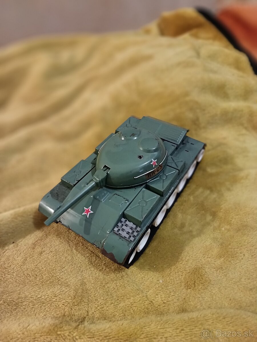Stará hračka tank - 4