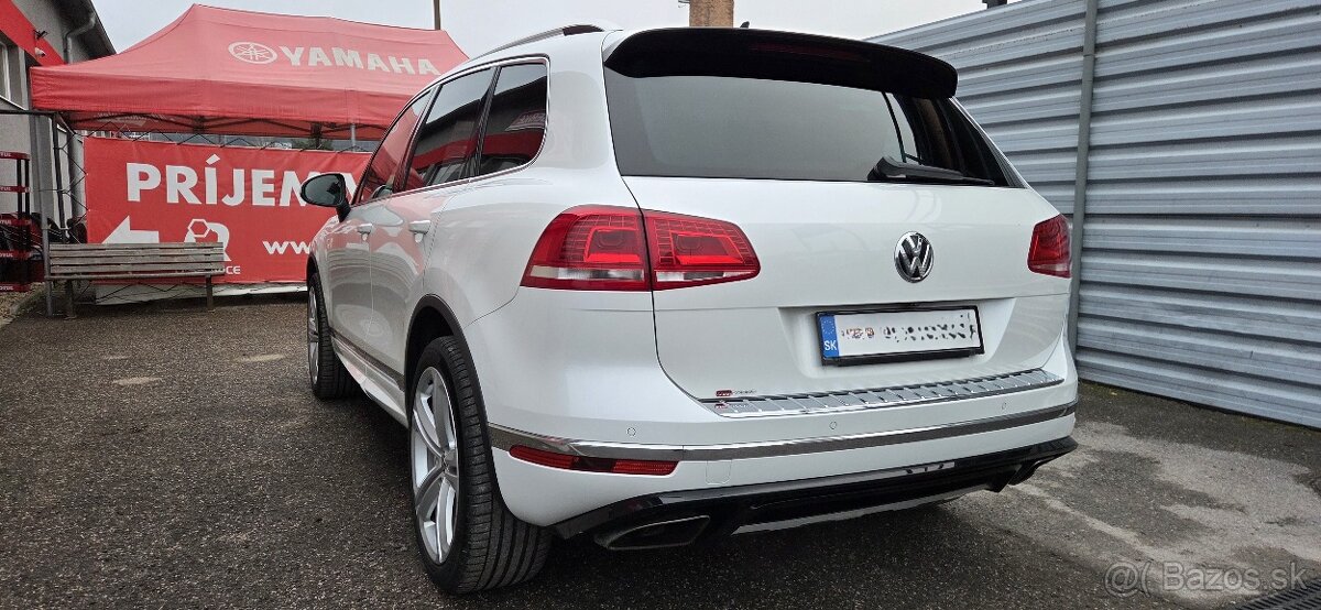 Volkswagen Touareg 4.2 V8 TDI 250 kW R-LINE + EXCLUSIVE - 4