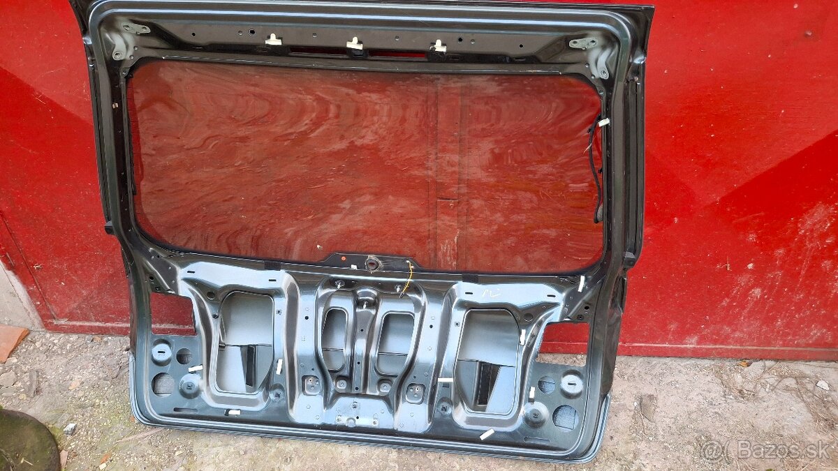 Zadné kufrove dvere - 4