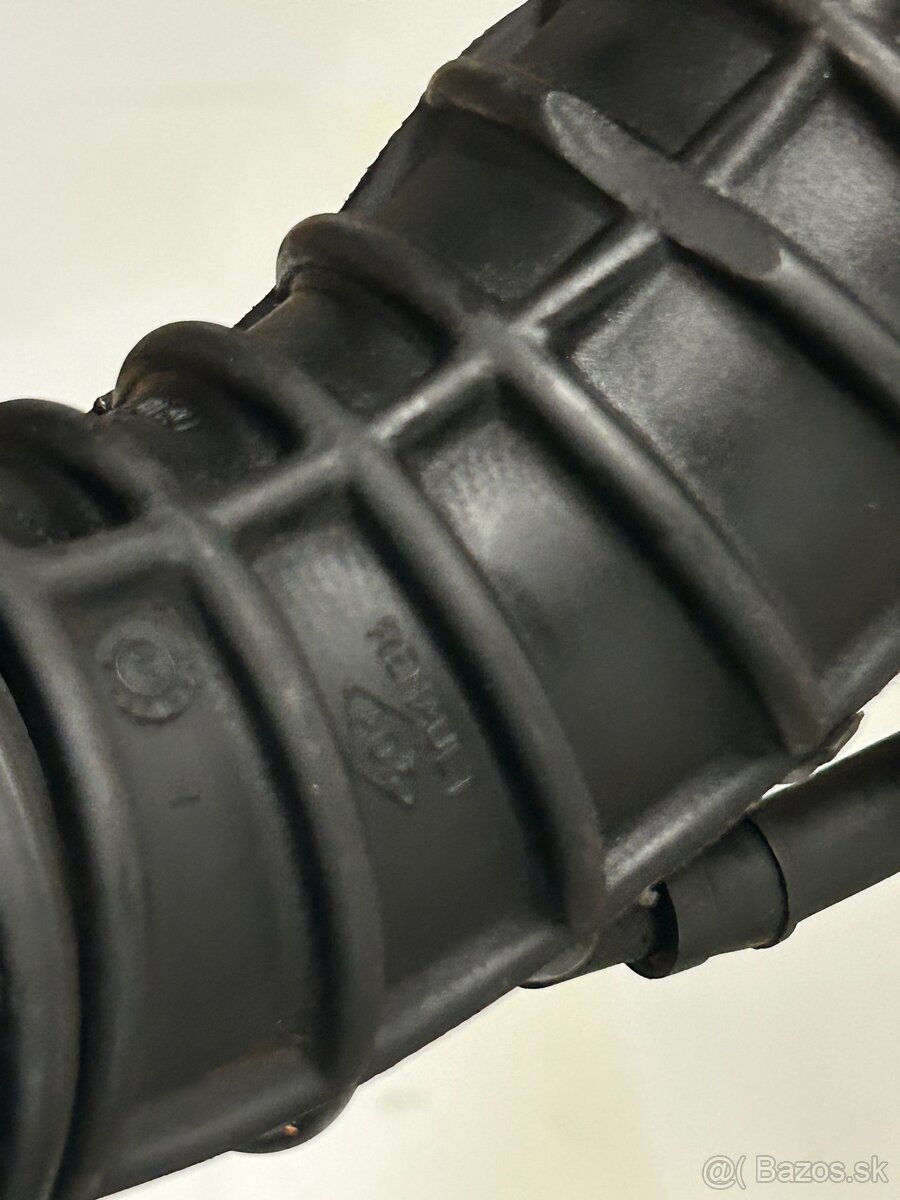 Vzduchové potrubie RENAULT 8200937822 - 4