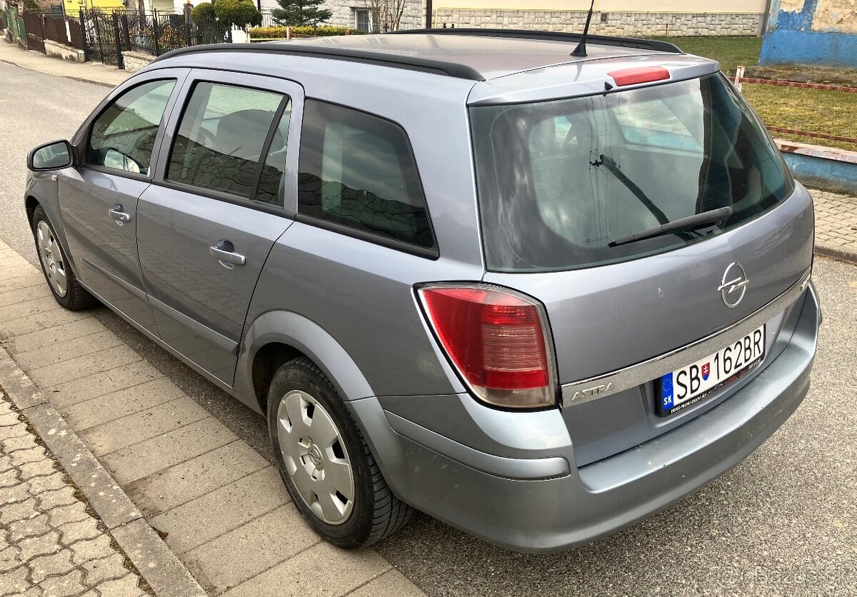 Opel Astra H 1.7CDTi - 4