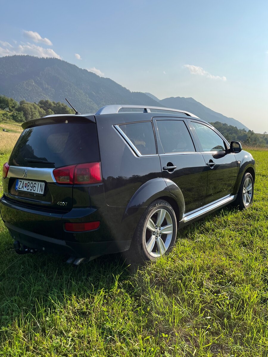 Peugeot 4007 - 4