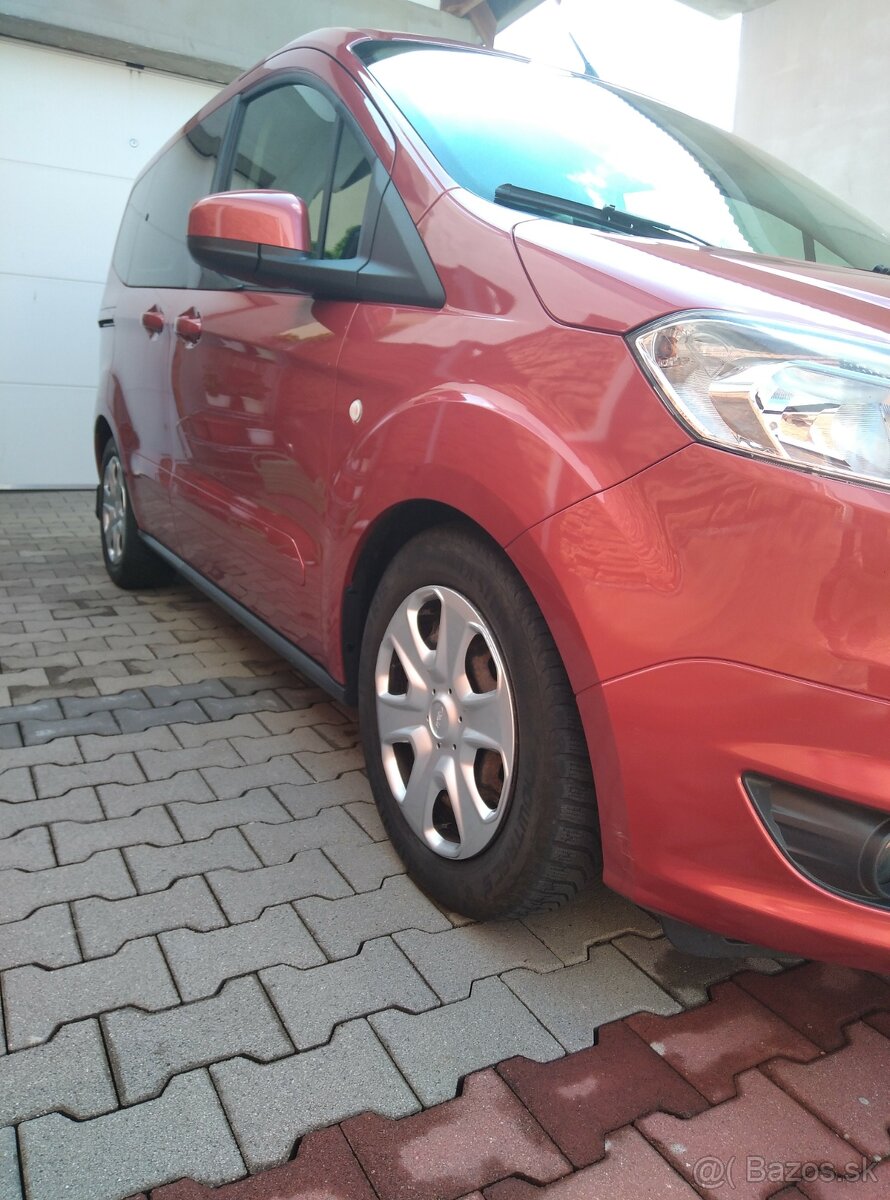 Ford Turneo Courier 1,5 tdi 55 kw. - 4