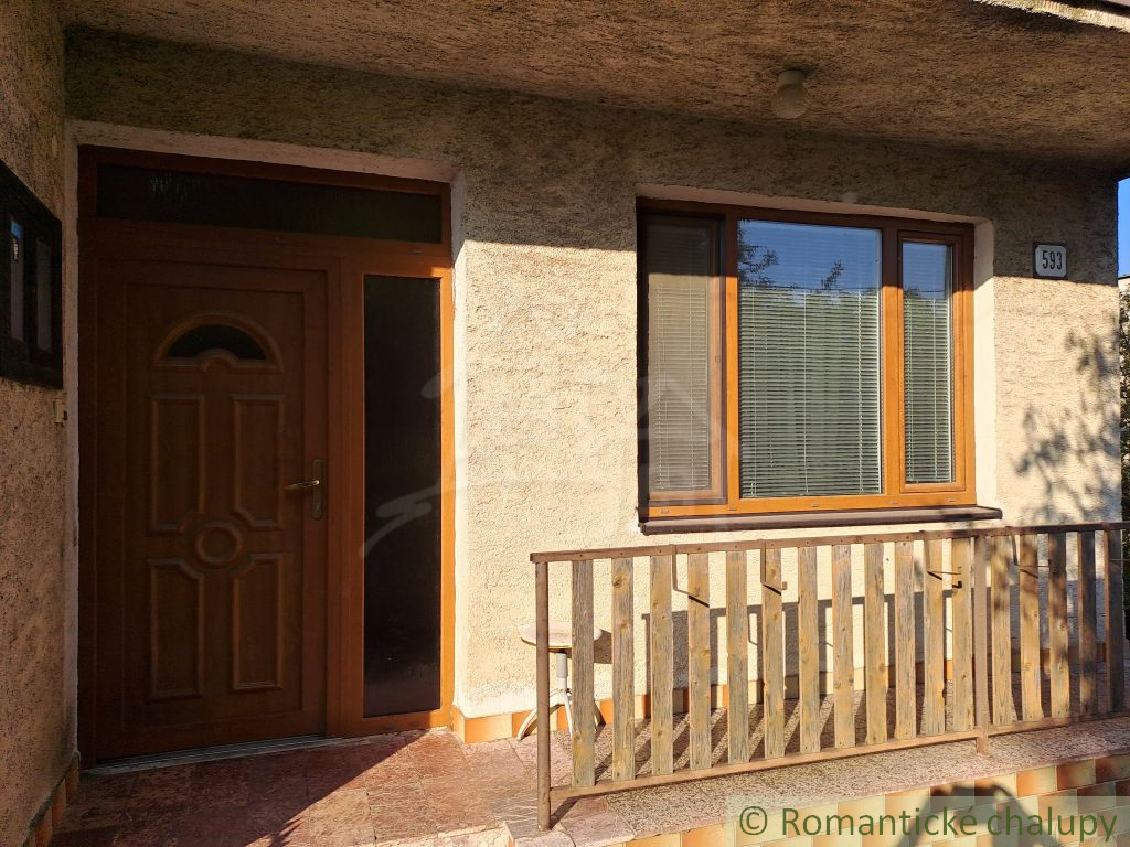 Rodinný 5-izbový dom v kľudnej časti obce Dvorníky - 4