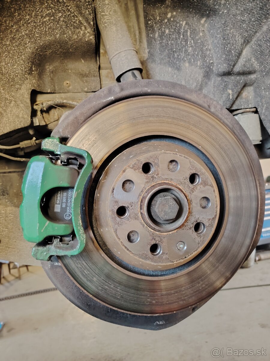 Brzdy Passat B6 3,2Fsi 184Kw - 4