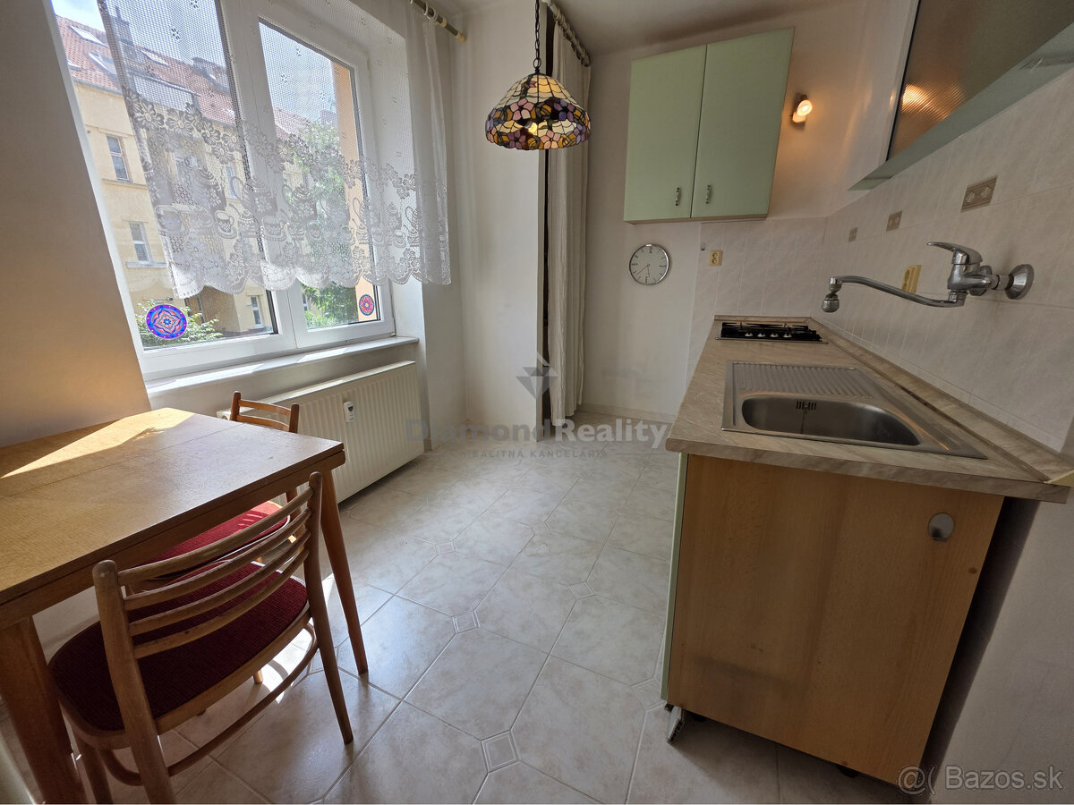 NA PREDAJ 1 IZBOVÝ BYT NA ULICI TOLSTÉHO 1, KOŠICE - SEVER - 4