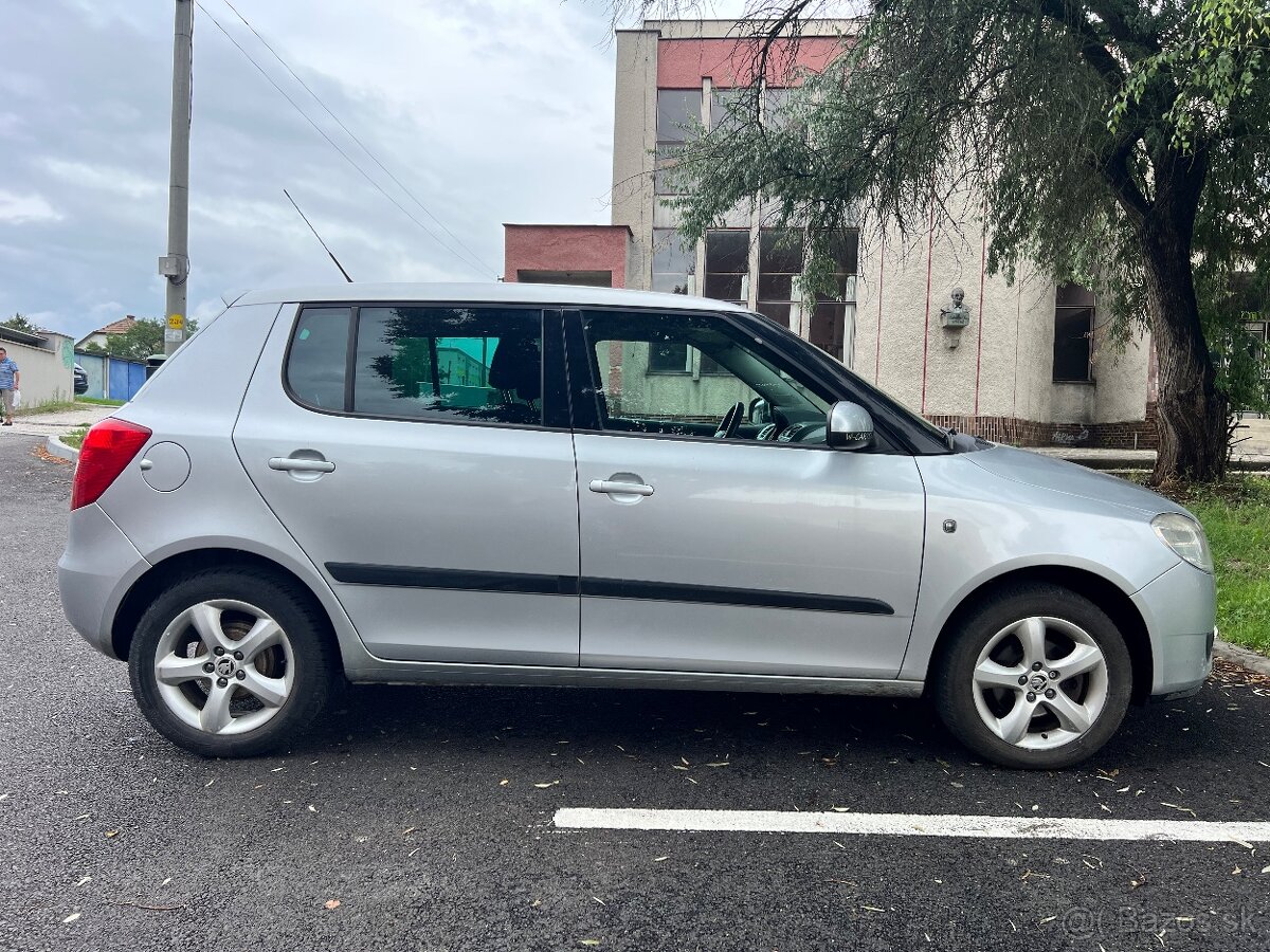 Skoda Fabia 2 1.4tdi 51kw sportline 5q manuál - 4