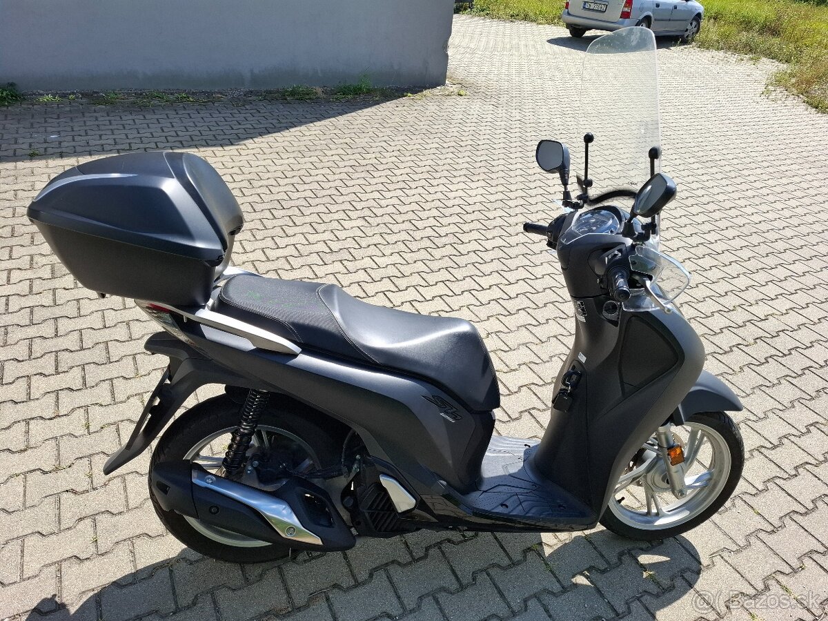 Predam skuter Honda SH125i - 4