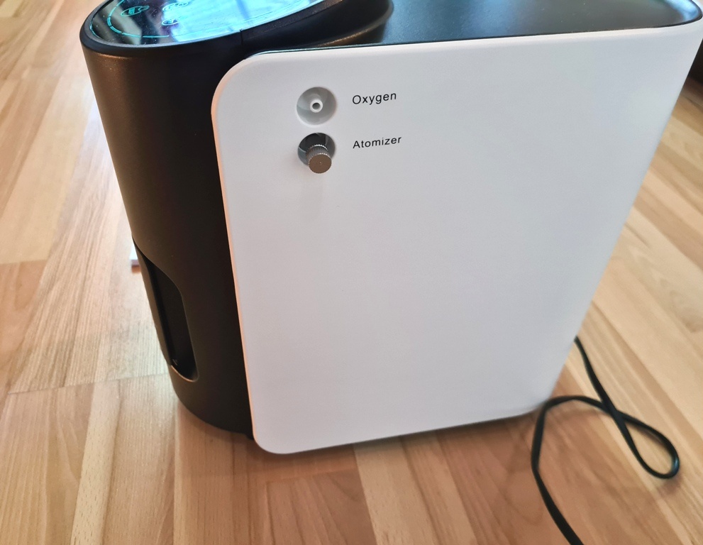 Predám kyslíkový prístroj koncentrátor - - 4