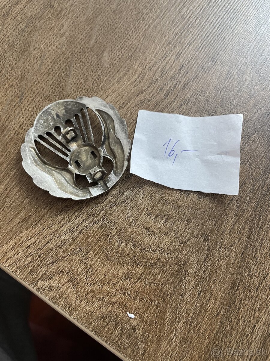 Vojenske Odznaky 3 - 4