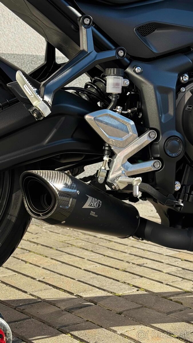 Triumph Trident 660 - 4