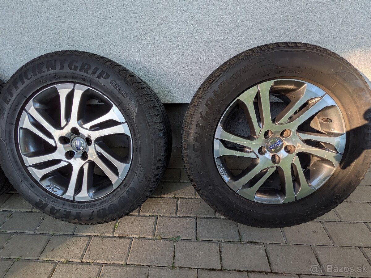 Volvo XC 235/65 R17 - 4