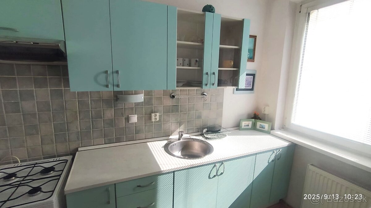 Prenajmem 2-izbový byt v centre Trenčína - 4