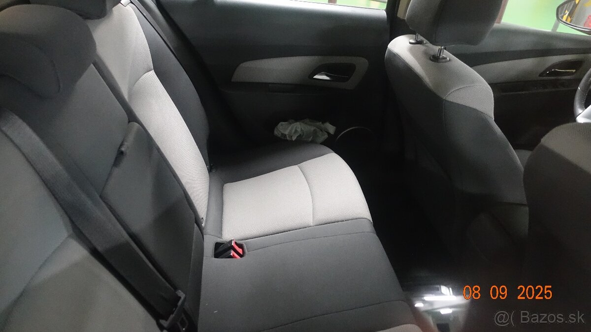 Predám Chevrolet Cruze - 4