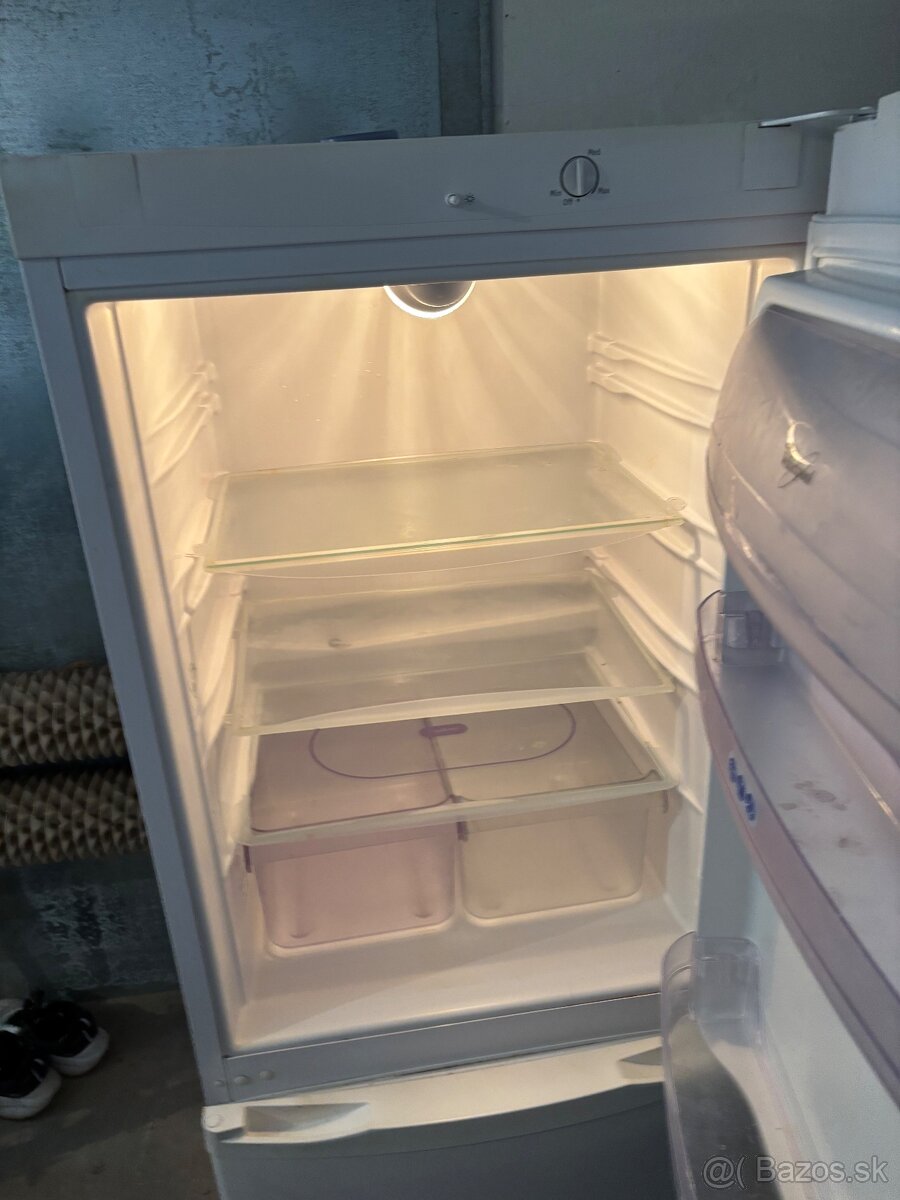 Predám chladničku Whirpool - 4