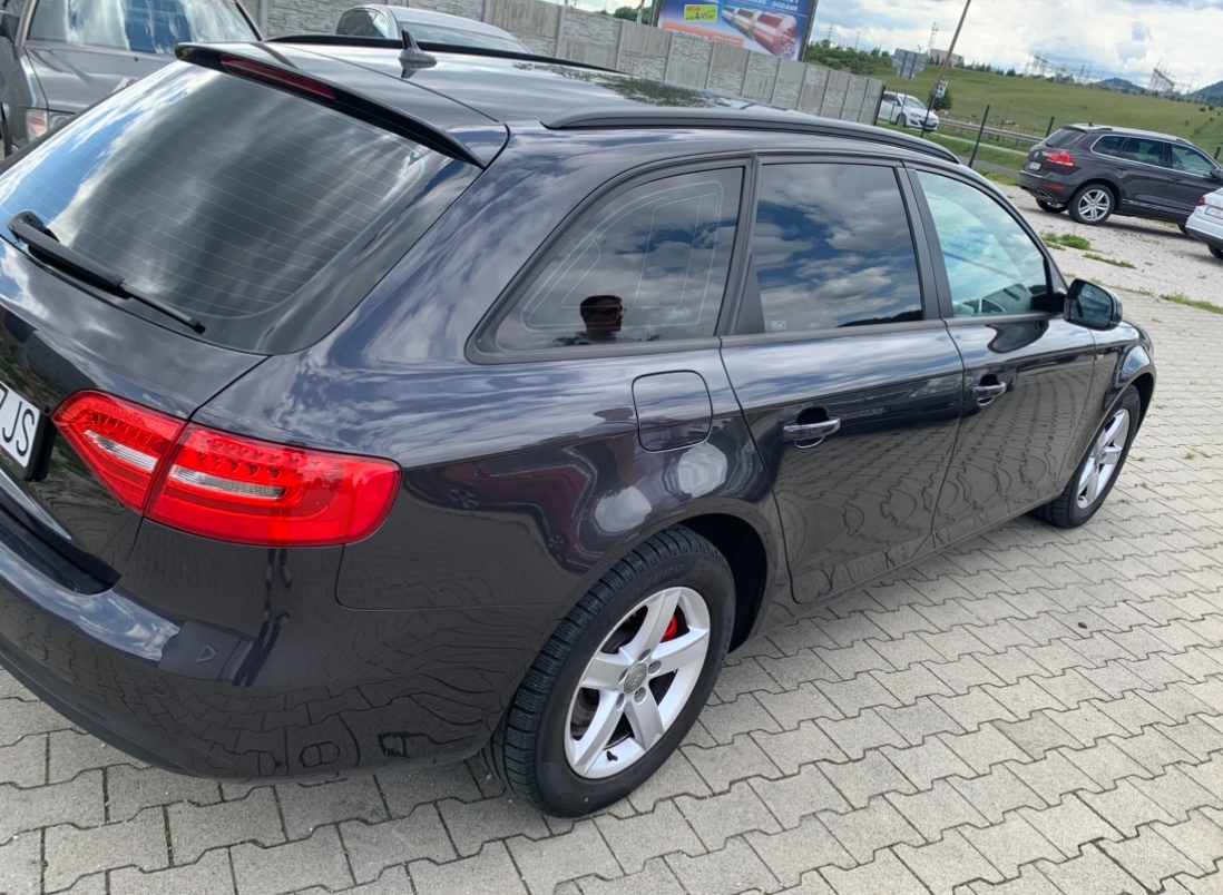 AUDI A4 b8 2,0 l-110 kW ROČNÍK 2015 S line - 4