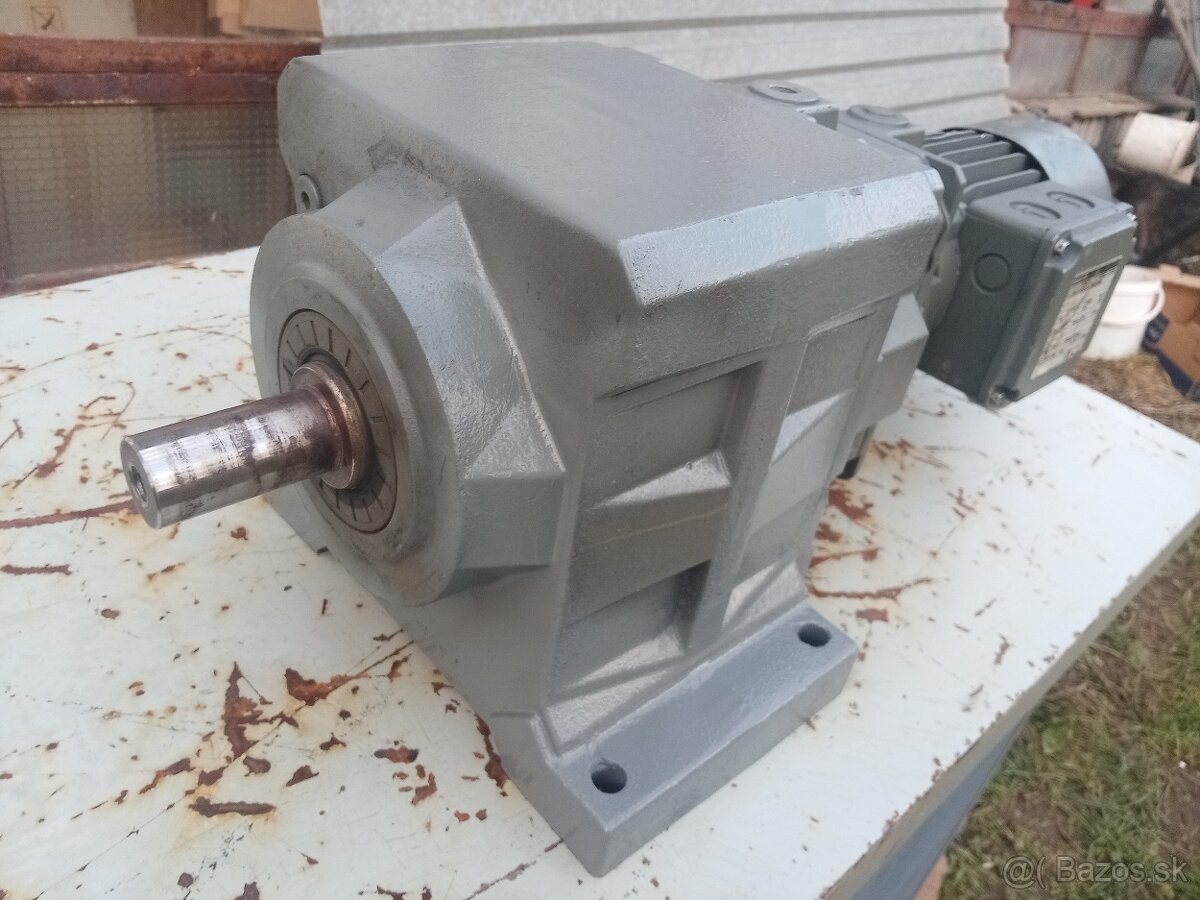 Priama prevodovka s elektromotorom 0,37kW.. - 4