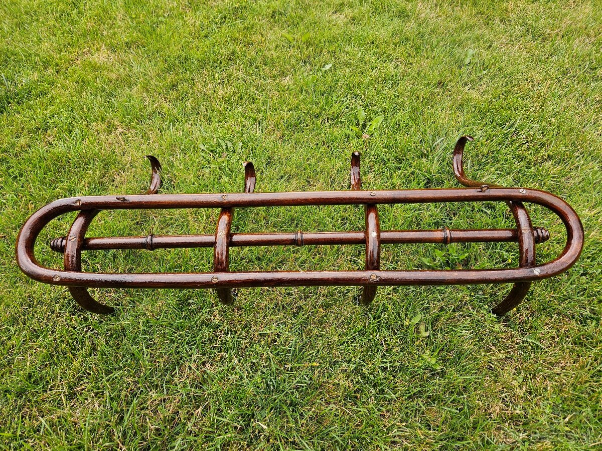 Starožitný vešiak - 4