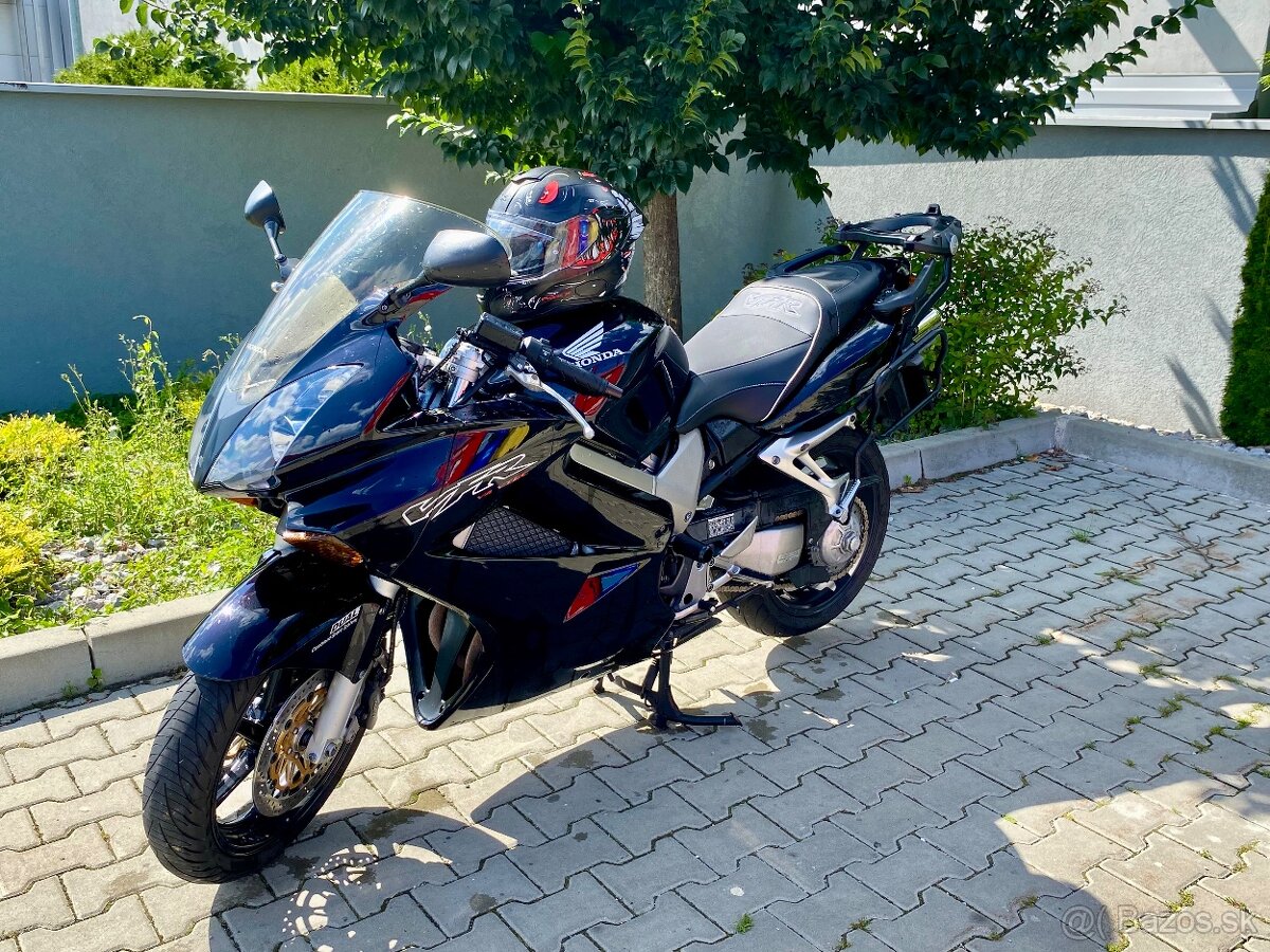 Honda VFR 800 - 4