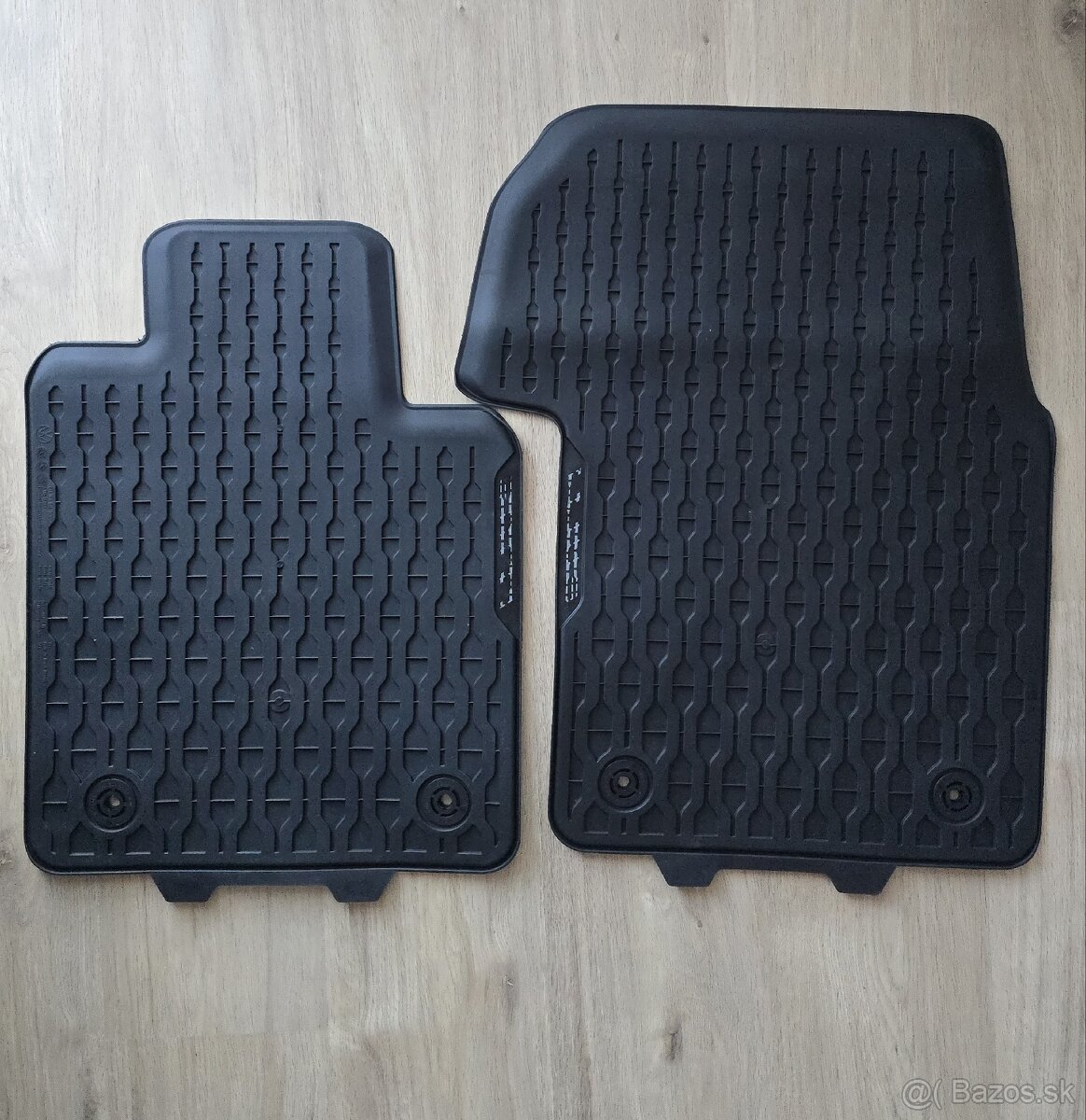 VW Multivan T7 gumové rohože - 4