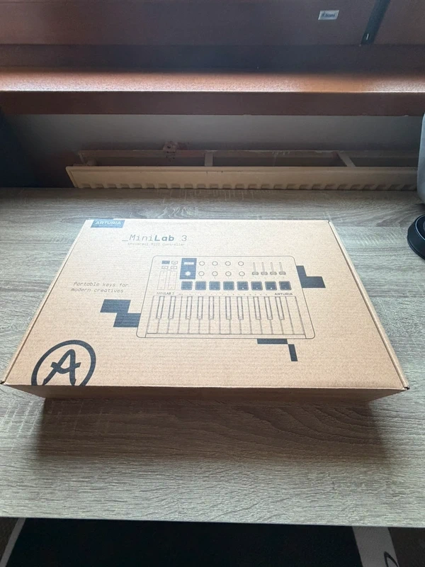 Arturia MiniLab 3 – Universal MIDI Controller - 4