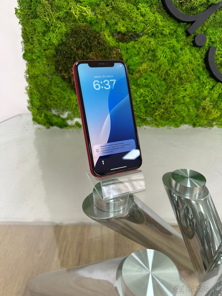 Apple iPhone 11 64GB Red - 4