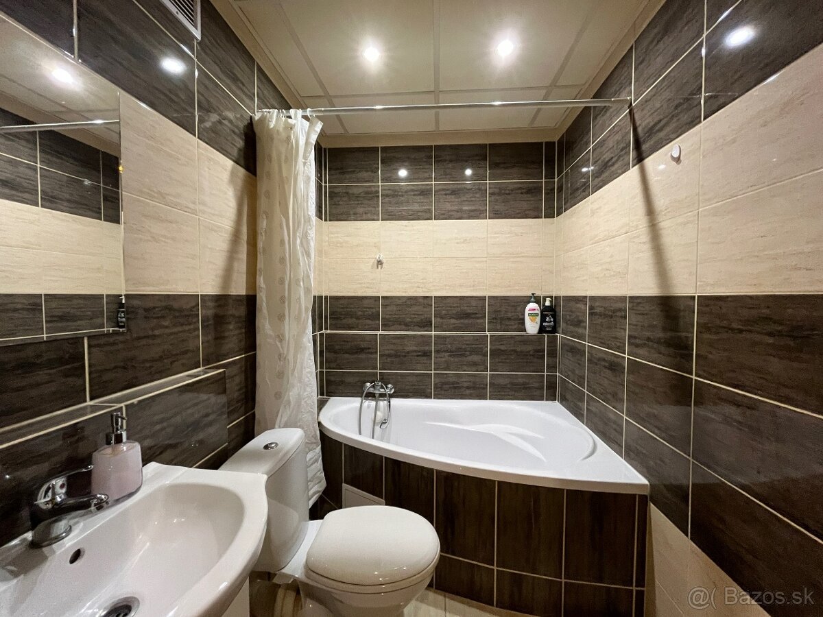 NOVINKA: NA PREDAJ MODERNÁ, ZARIADENÁ GARSÓNKA - 4