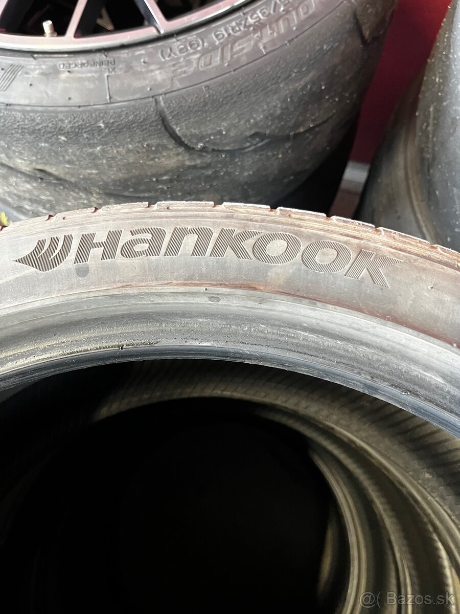 Pneumatiky 285/35 R22 106Y - 4
