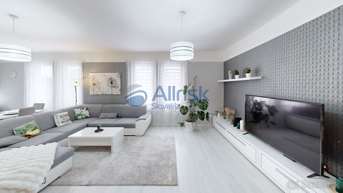 REZERVOVANÉ Rodinný dom s bazénom, letnou kuchyňou a vôňou d - 4