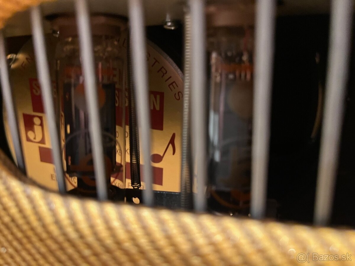 Predám Fender Blues Junior Tweed gitarové kombo - 4