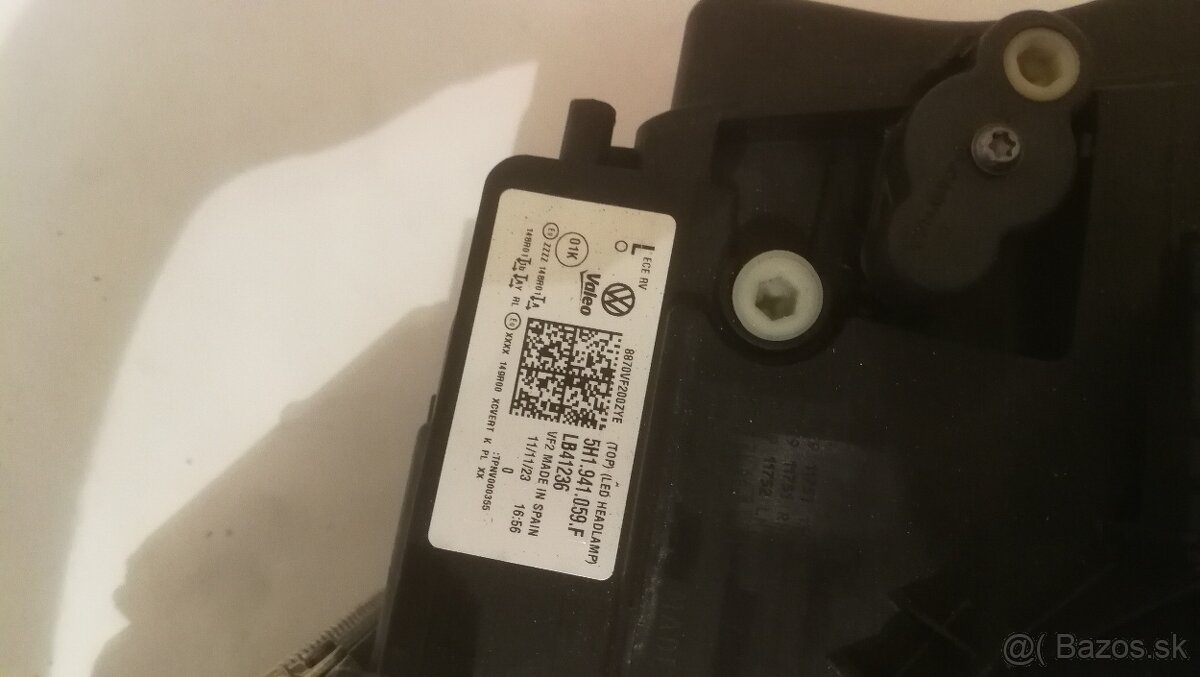 predne svetla vw golf 8 - 4