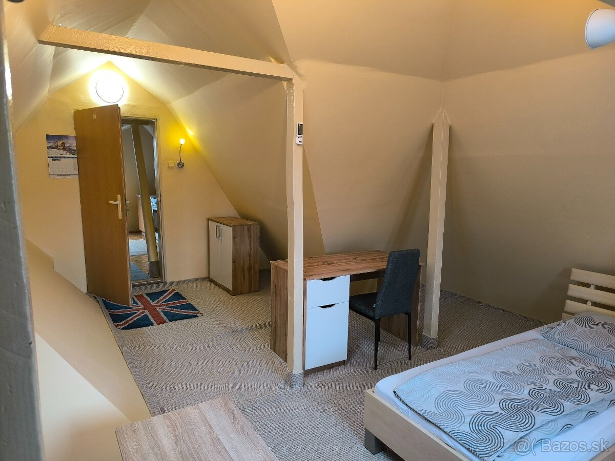 Izba v rodinnom dome blizko centra mesta. - 4