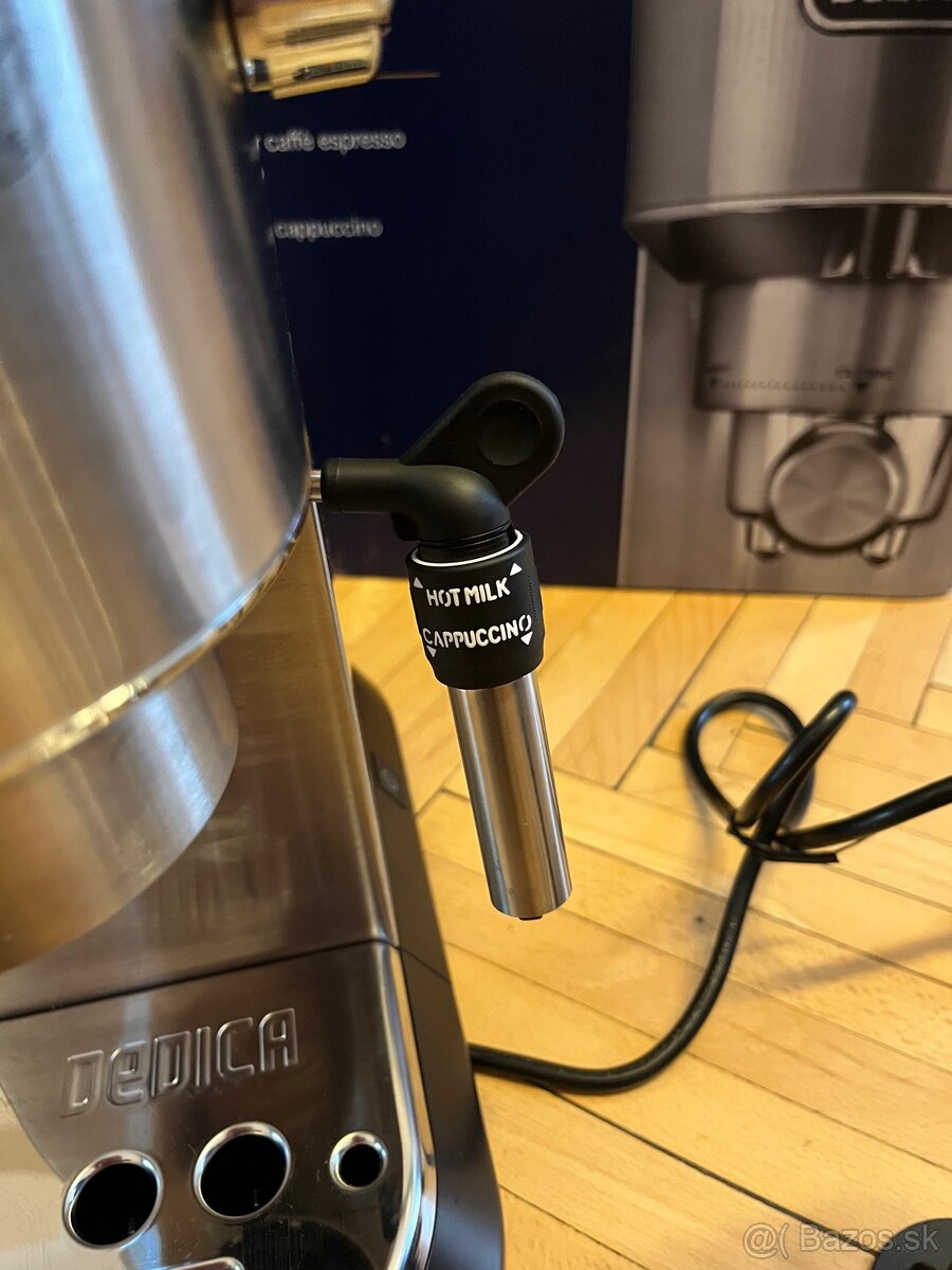 Kavovar Delonghi Nespresso Dedica Style - 4