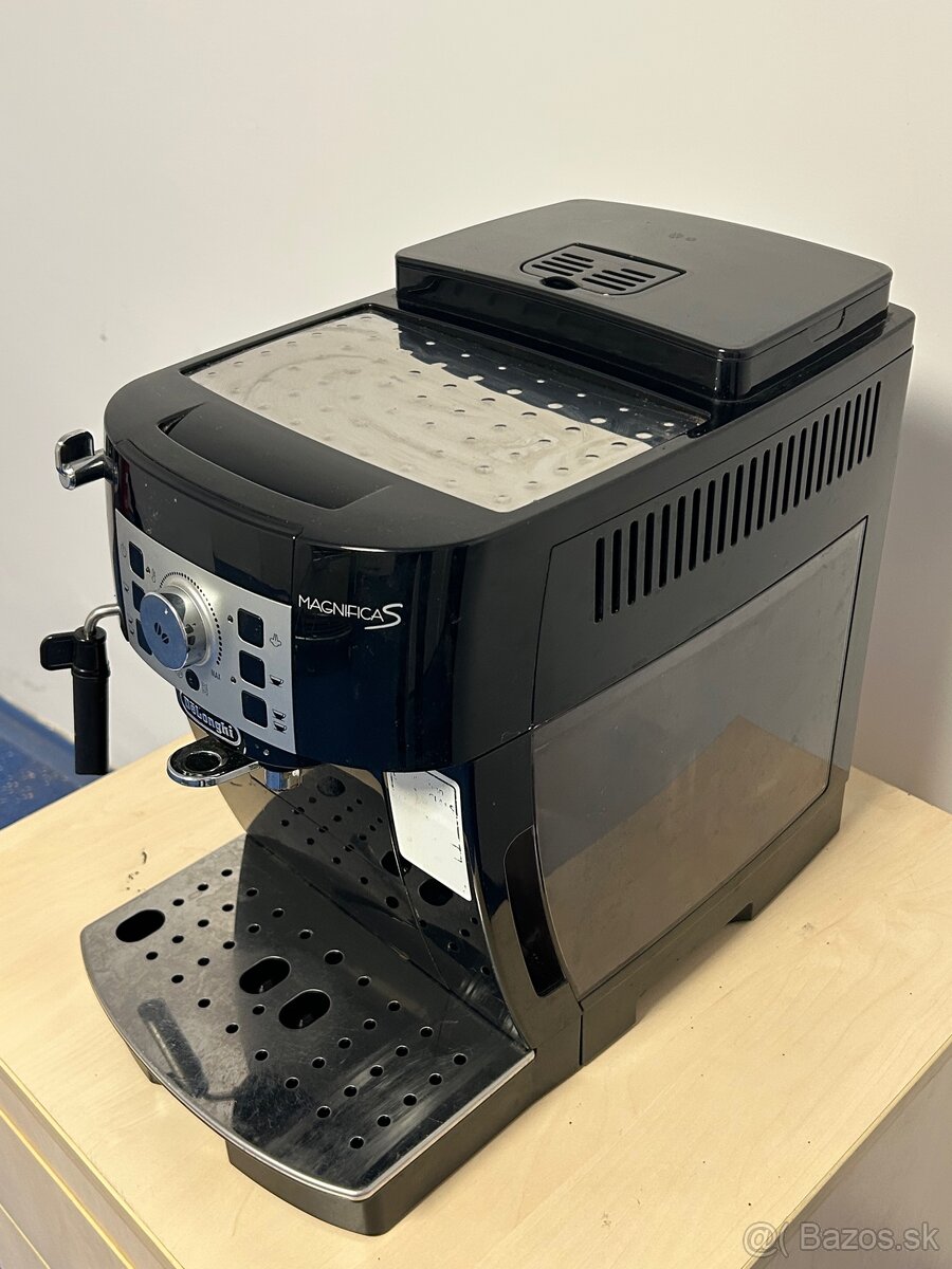 Automatický kávovar DeLonghi Magnifica S - 4
