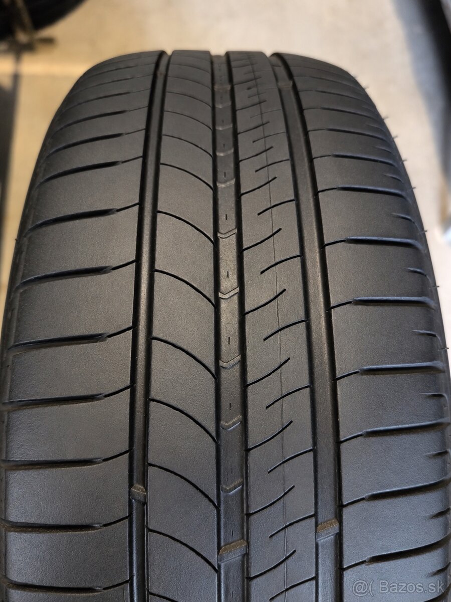 Michelin Energy Saver 205/55 R16 - 4