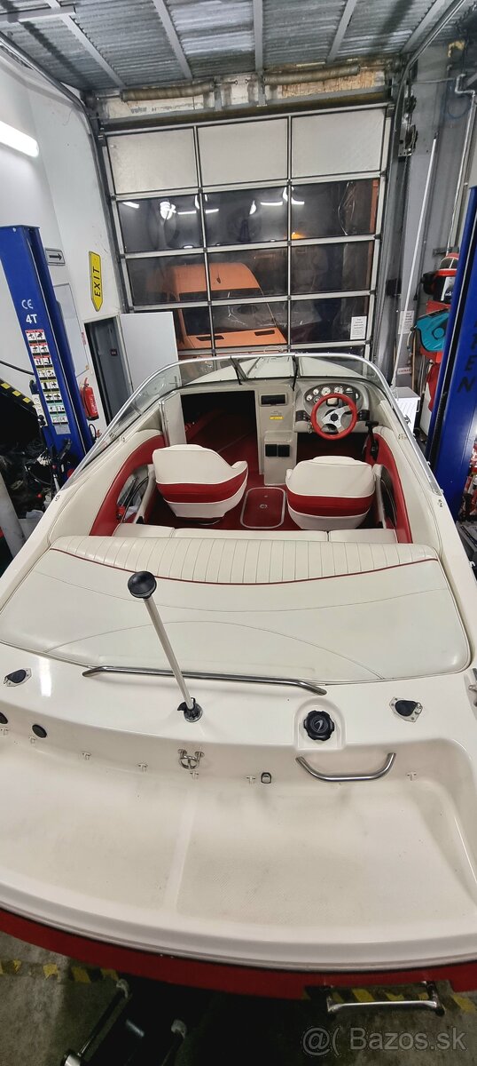 Bayliner 1851SS Capri motorový člun - 4