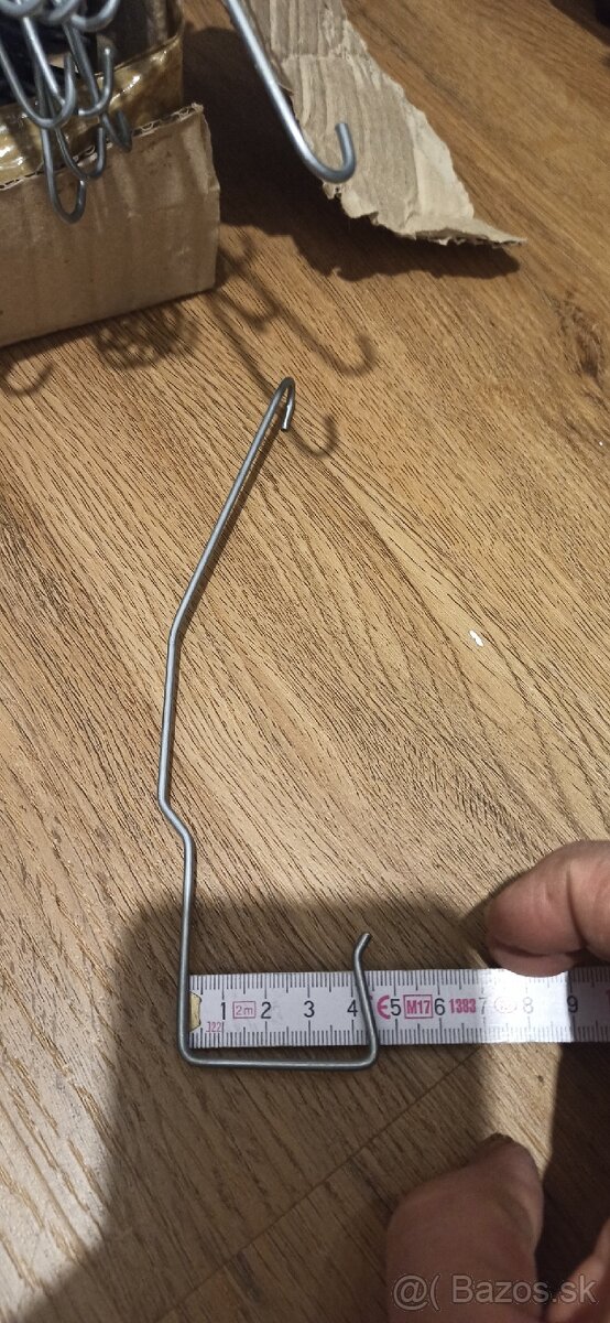 Predam univerzalne uchytky na skridlu - 4