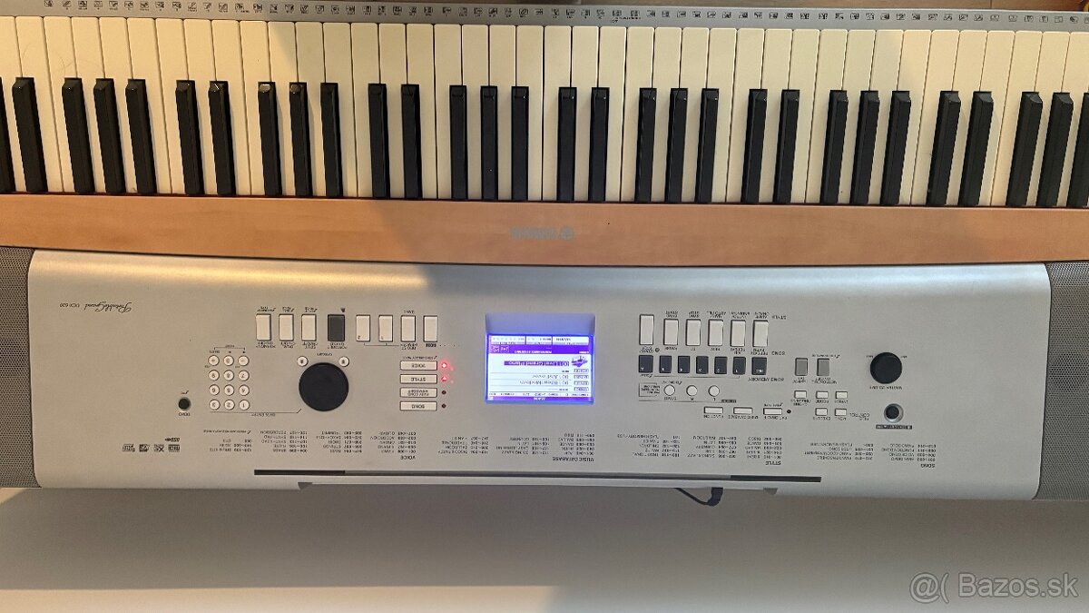 Digitálny klavír Yamaha DGX 620 - 4