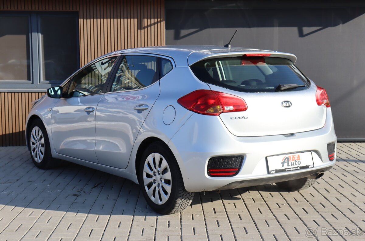 Kia Cee´d 1.4 CVVT Silver - 4