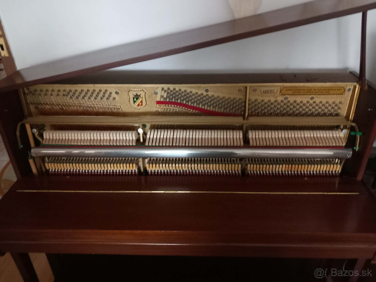 Predám piano PETROF - 4