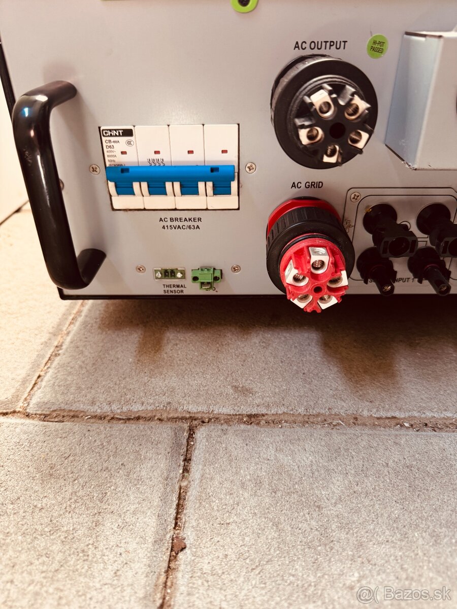 Hybridný menič InfiniSolar 10kw - 4