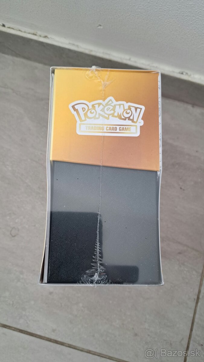 Pokemon 30th Celebration Elite Trainer Box ETB - 4