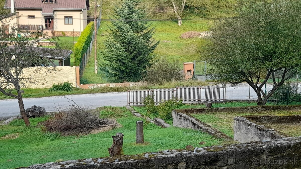 EXKLUZÍVNE na predaj stavebný pozemok, 303m2, Zlatá Idka - 4