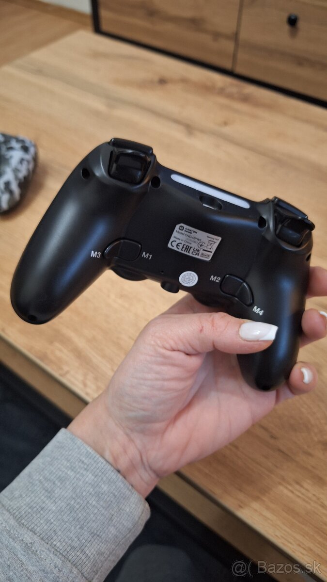 Ovládač na ps4 - 4