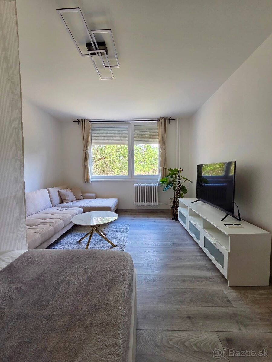 ✨ Kompletne nový 1-izbáčik s balkónom a parkovaním – foto 4