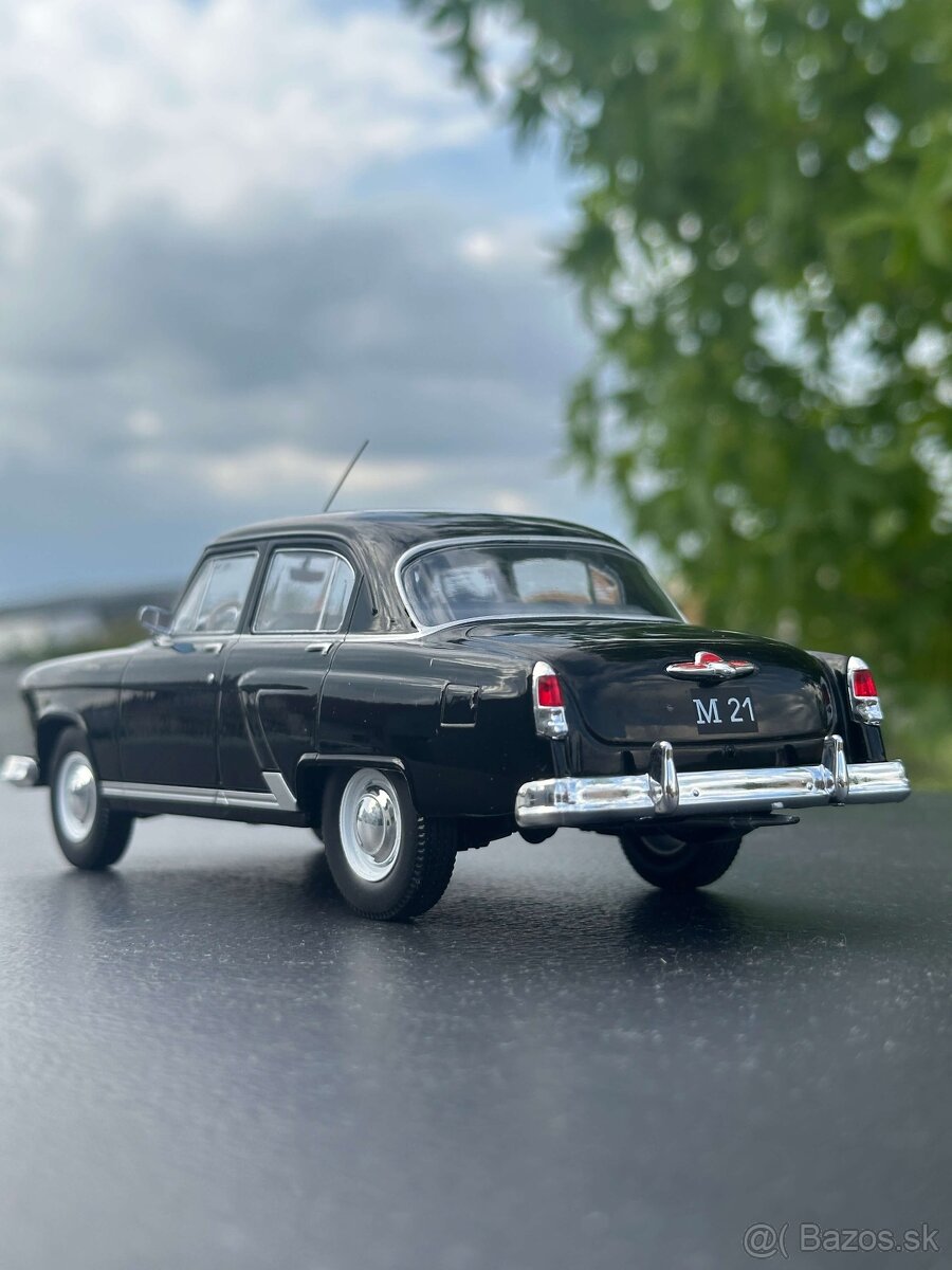 ⚠SKODA/ VOLGA predam zberatelske modely. Mierka 1:18 a 1:24. - 4